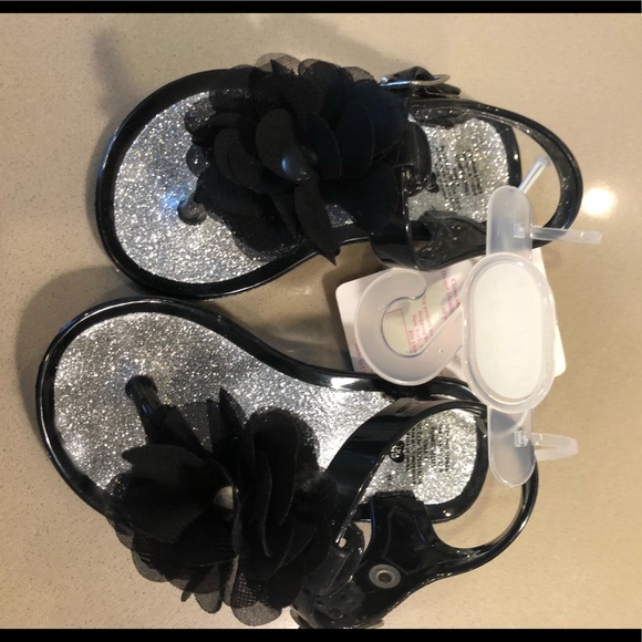 Girl age 1 bundle!! - Picture 11 of 12